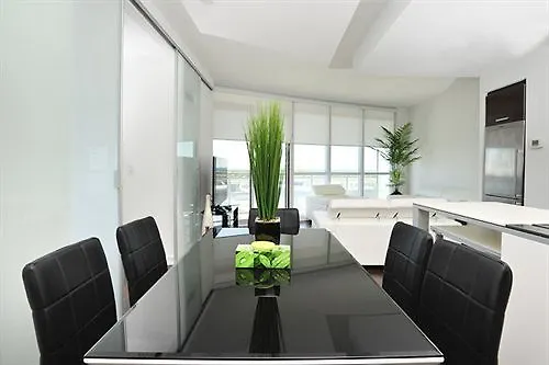 Hydewest - Dan Leckie Way Hotel Toronto